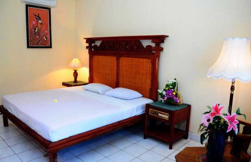 The Rishi Candidasa Beach Resort Экстерьер фото