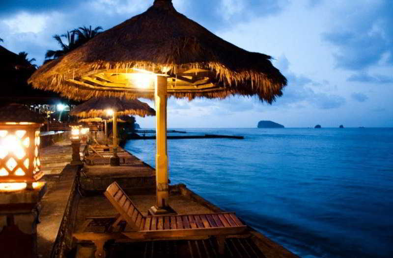 The Rishi Candidasa Beach Resort Экстерьер фото
