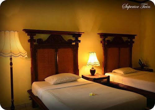The Rishi Candidasa Beach Resort Экстерьер фото